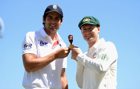England captain Alastair Cook and Australia captain Michael Clarke pose with the Ashes urn at Trent Bridge on July 9, 2013 in Nottingham, England. (GETTY)