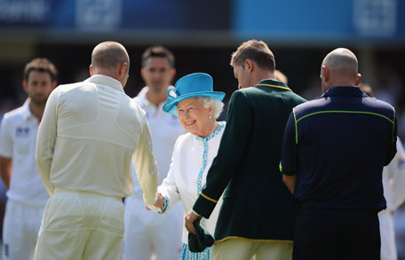 Queen Elizabeth is introduced to the Australian team by captain Michael Clarke prior to day one of the 2nd Ashes Test against England at Lord's Cricket Ground on July 18, 2013 in London, England. (GETTY)
