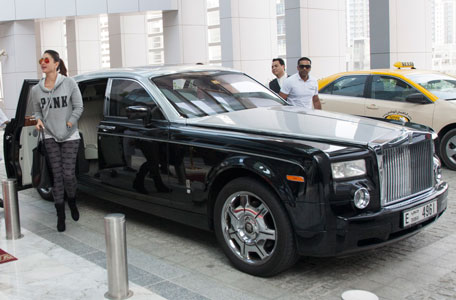 Kareena Kapoor on arrival in Dubai on Sunday evening. (Picture courtesy: Excellence Limos)