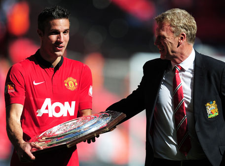 Latest Man United news: Robin van Persie's take on manager Moyes
