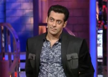 Bollywood actor Salman Khan hosting Bigg Boss 7. (Screen Grab)