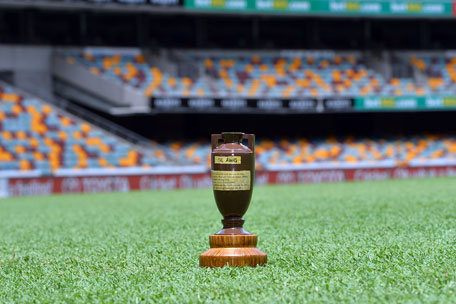 The Ashes Urn is pictured displayed on the pitch at the Gabba in Brisbane on November 20, 2013 on the eve of the first Test between England and Australia. (AFP)