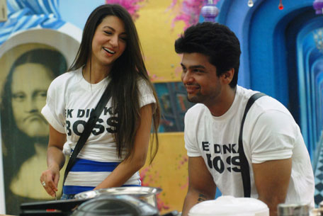 Indian reality show Bigg Boss 7 contestants Gauhar Khan and Kushal Tandon discuss about other housemates. (SUPPLIED)