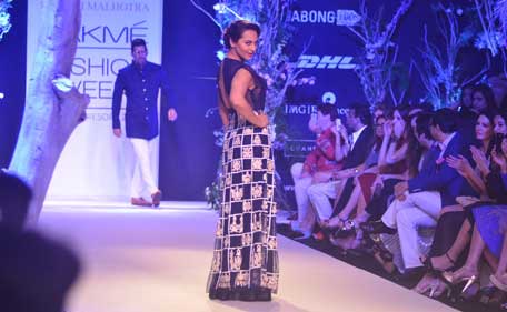 Indian actress Sonakshi Sinha opens the Lakme Fashion Week for designer Manish Malhotra. (SANSKRITI MEDIA AND ENTERTAINMENT)