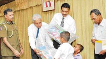 Photo: ${params.title}