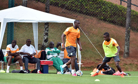 Ivory Coast's midfielder Yaya Toure takes part in a training session in Aguas de Lindoia, on June 9, 2014. (AFP)