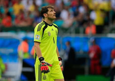 Spain's goalkeeper Iker Casillas reacts during the group B World Cup soccer match between Spain and the Netherlands at the Arena Ponte Nova in Salvador, Brazil, Friday, June 13, 2014. (AP)