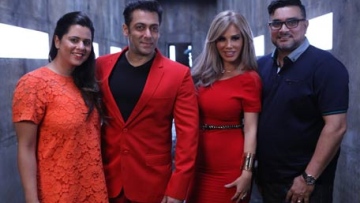 Photo: ${params.title}