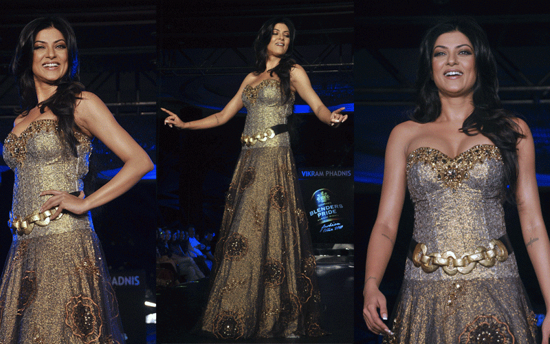 Bollywood actress Sushmita Sen poses in a creation by designer Vikram Phadnis during a fashion show in Mumbai. (AFP)