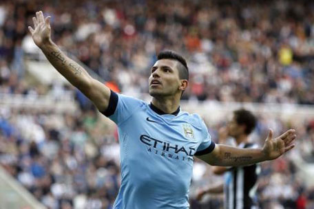 Manchester City's Sergio Aguero celebrates after scoring a goal against Newcastle United during their English Premier League soccer match at St James' Park in Newcastle upon Tyne, England August 17, 2014. (REUTERS)