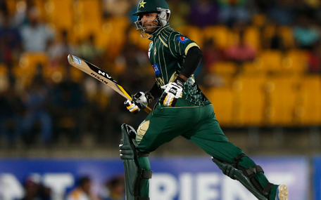 Pakistan's Mohammad Hafeez runs between wickets during their second ODI (One Day International) cricket match against Sri Lanka in Hambantota August 26, 2014. REUTERS