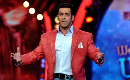 Indian Bollywood film actor Salman Khan hosts the 'Bigg Boss 7' TV Reality Show on Colores television in Lonavala, about 96 kms from Mumbai on November 9, 2013.  (AFP)