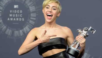 Photo: ${params.title}