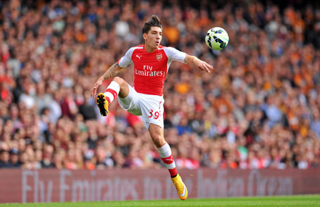 Arsenal's Spanish defender Hector Bellerin controls the ball during the English Premier League football match between Arsenal and Hull City at the Emirates Stadium in London on October 18, 2014. (AFP)
