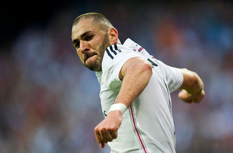 Karim Benzema of Real Madrid celebrates after scoring a goal during the La Liga match between Real Madrid CF and FC Barcelona at Estadio Santiago Bernabeu on October 25, 2014 in Madrid, Spain. (GETTY)