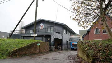 Photo: ${params.title}