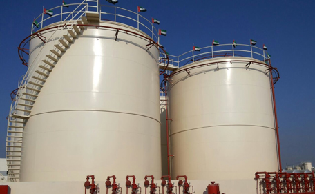New storage and fuel processing facility has six tanks, large enough to store 2.5 million gallons of gasoil and furnace oil. (Supplied)