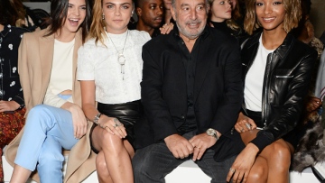 Photo: ${params.title}