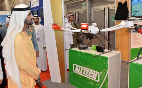 Sheikh Mohammed bin Rashid touring the International Defence Exhibition (Idex 2015) in Abu Dhabi on Tuesday. (Wam)