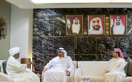 Gen. Sheikh Mohamed bin Zayed meets Omar Al Beshir, President of Sudan (left), during the 2015 International Defence Exhibition and Conference (Idex) at the Abu Dhabi National Exhibtion Centre (Adnec) on Tuesday. (Wam)