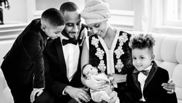 Photo: ${params.title}