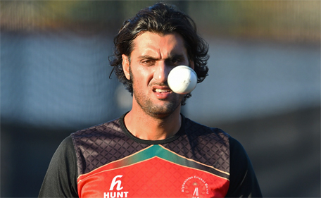 Afghanistan's Shapoor Zadran prepares to bowl during a final training session ahead of the 2015 Cricket World Cup Pool A match between Australia and Afghanistan in Perth on March 3, 2015. (AFP)