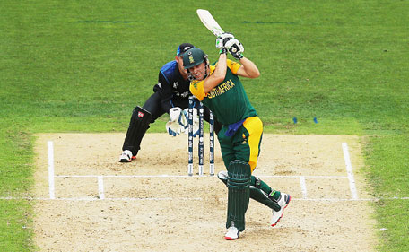 AB de Villiers of South Africa pulls the ball away for six runs during the 2015 Cricket World Cup Semi Final match between New Zealand and South Africa at Eden Park on March 24, 2015 in Auckland, New Zealand. (Getty Images)