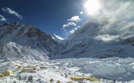 The Mount Everest south base camp in Nepal is seen a day after a huge earthquake-caused avalanche killed at least 17 people, in this photo courtesy of 6summitschallenge.com taken on April 26, 2015 and released on April 27, 2015. (Reuters/6summitschallenge.com)