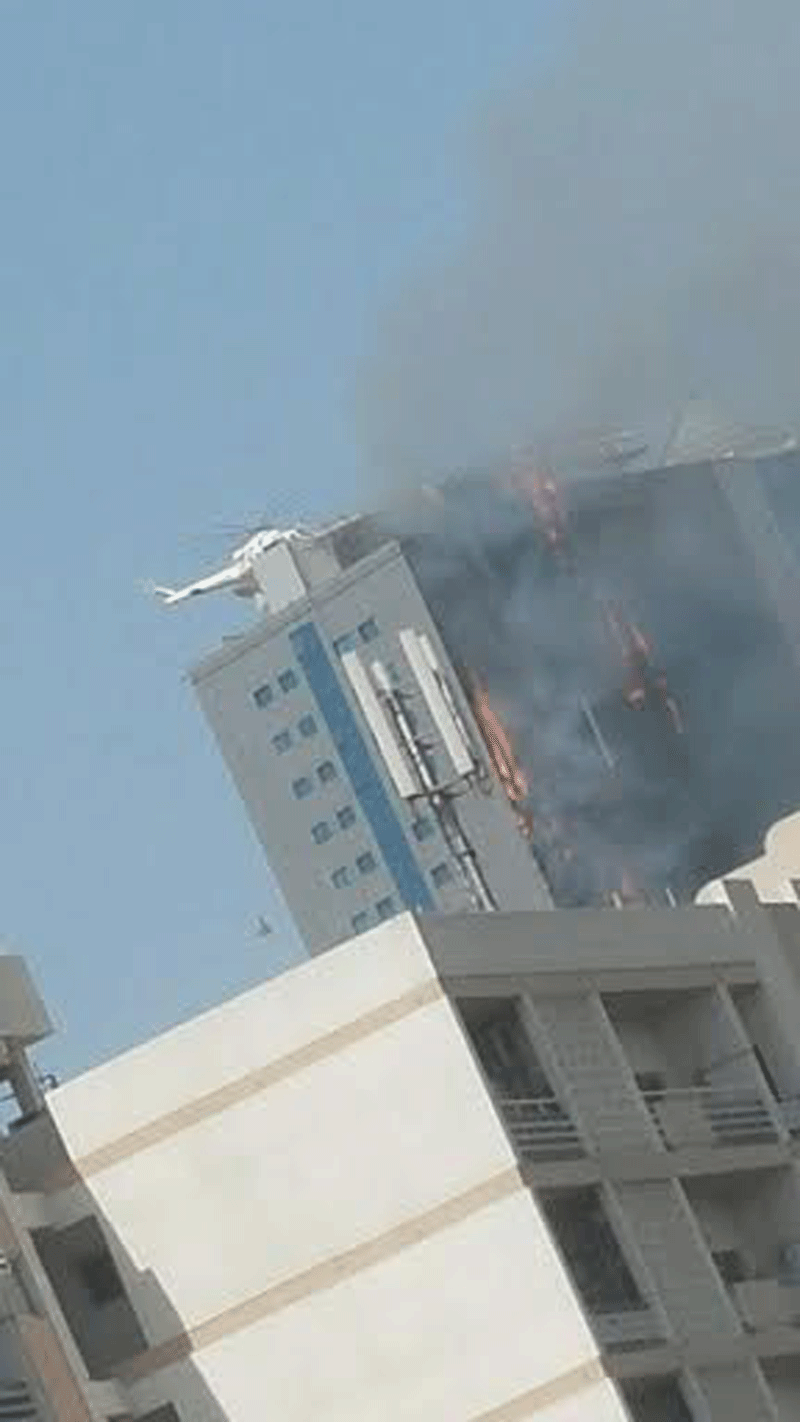 Fire in Sharjah's Al Khan area. (Picture by Moon Faryal)