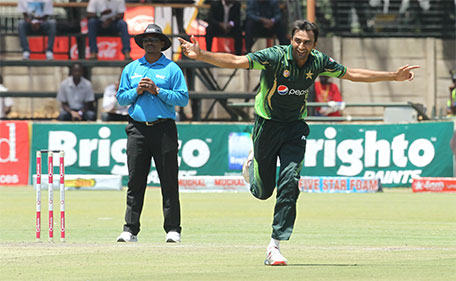 Pakistan bowler Bilal Asif celebrates the wicket of Zimbabwean batsman Brian Chari during  the One Day International Cricket match between Zimbabwe and Pakistan in Harare, Monday, Oct. 5, 2015. (AP)