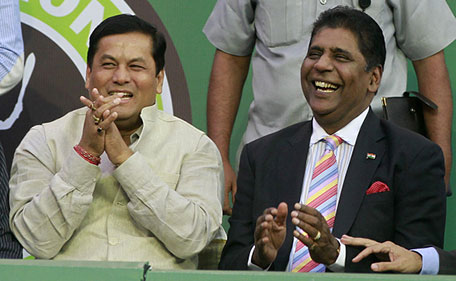 Union Minister of Sports and youth Affairs Sarbananda Sonowal (left) and former tennis player Vijay Amritraj during Champions Tennis league on November 17, 2014 in New Delhi, India. (Hindustan Times via Getty Images)