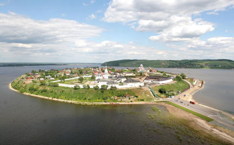 The island town of Sviyazhsk.
