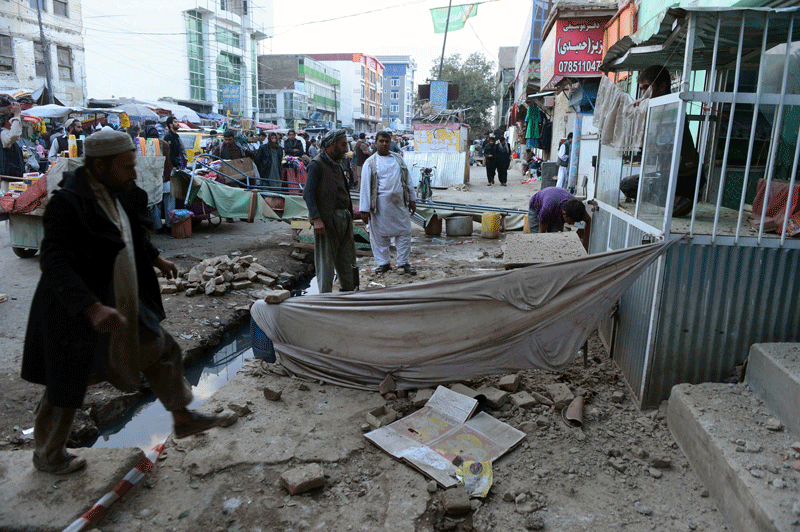 Big quake in Afghanistan and Pakistan kills over 200 Emirates247