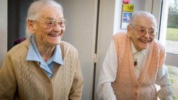 Photo: ${params.title}