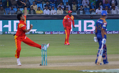 Mohammad Sami of Islamabad United claimed 5 for 8 against Karachi Kings during the 2nd Qualifying Final of the PSL at Dubai International Stadium on Feb 20 2016. (@PSL)