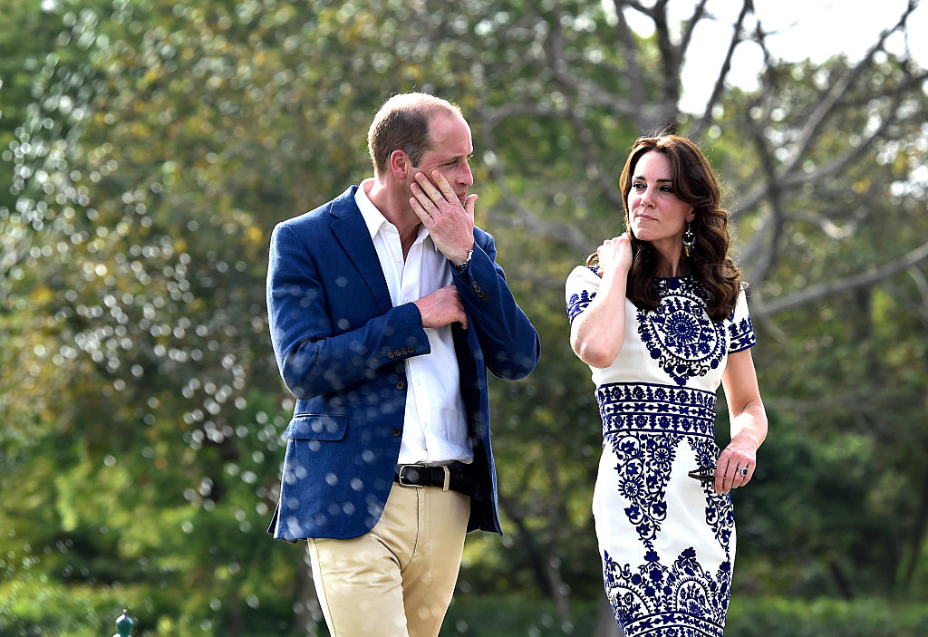 William retraces Diana steps: Hides tear behind sunglasses ...