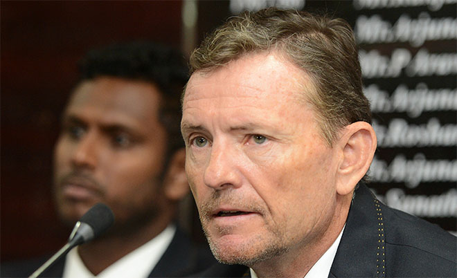 Sri Lankan cricket team head coach Graham Ford speaks at a press conference as the team prepare to leave for their forthcoming England tour in Colombo on May 4, 2016. (AFP)