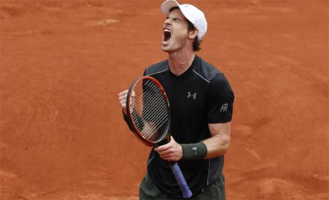 Andy Murray reacts  during his match against Radek Stepanek of the Czech Republic at the French Open in Roland Garros in  Paris, France - 24/05/16. (Reuters)