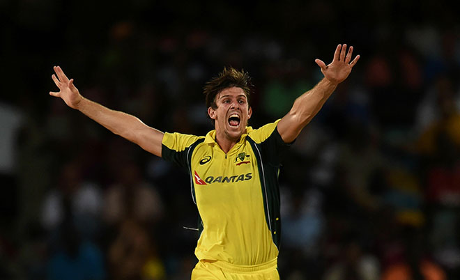 Australian cricketer Mitchell Marsh celebrates dismissing West Indies batsman Johnson Charles during the final match of the Tri-nation Series between Australia and West Indies in Bridgetown on June 26, 2016. (AFP)