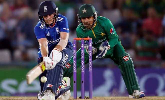 England's Joe Root in action as Pakistan's Sarfraz Ahmed looks on. (Action Images via Reuters)