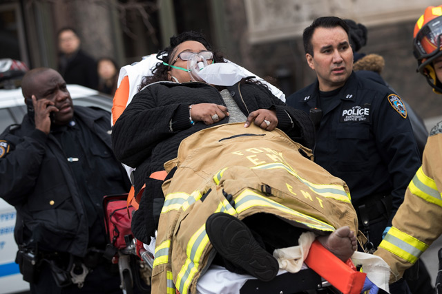 More than 100 hurt in New York train derailment - News - Emirates24|7