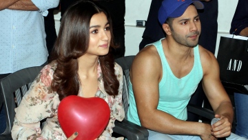 Photo: ${params.title}