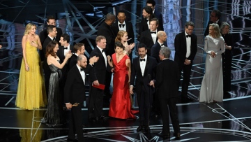 Photo: ${params.title}