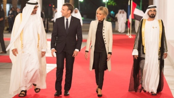 Photo: ${params.title}