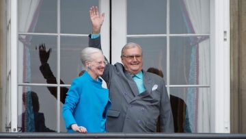 Photo: ${params.title}