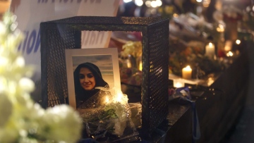 Photo: ${params.title}