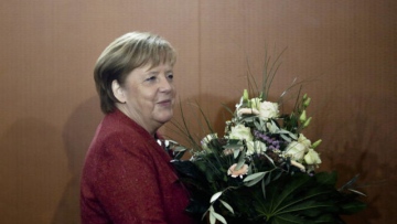 Photo: ${params.title}