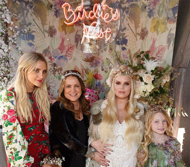 Jessica Simpson's daughter to be called Birdie? - Entertainment
