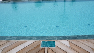 Photo: Swimming pool shut down in Dubai for violating COVID-19 safety protocols