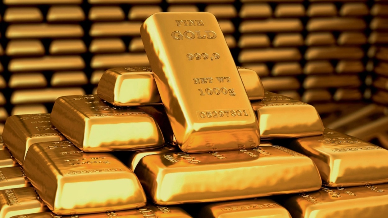 Gold Poised For Significant Quarterly Rise Following Interest Rate-Driven  Decline - Business - Gold And Currency - Emirates24|7